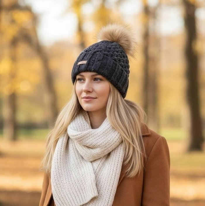 Naomie Hat