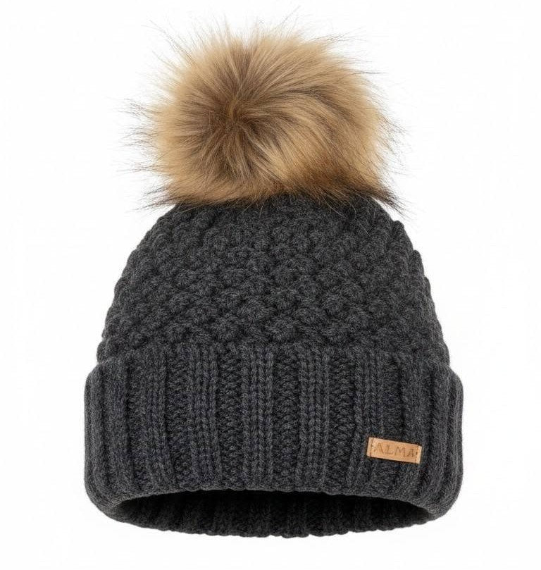 Naomie Hat
