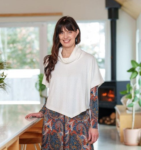 Ivoire Lupin Bolero-Poncho