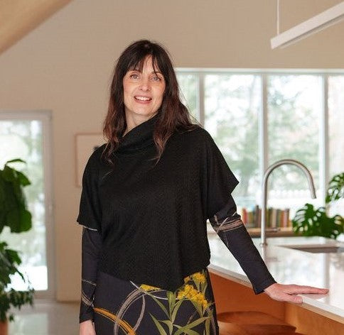 Black Lupin Bolero Poncho