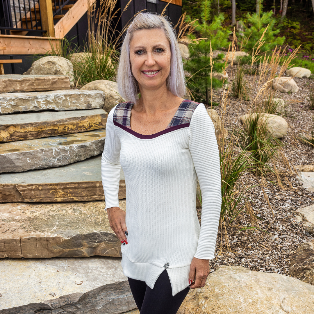 The White Wolfe Sweater-Tunic