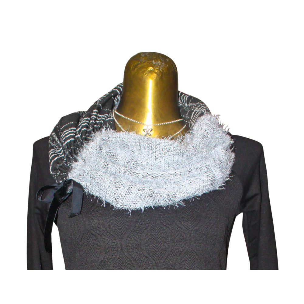 Le Col Naos Noir et Blanc