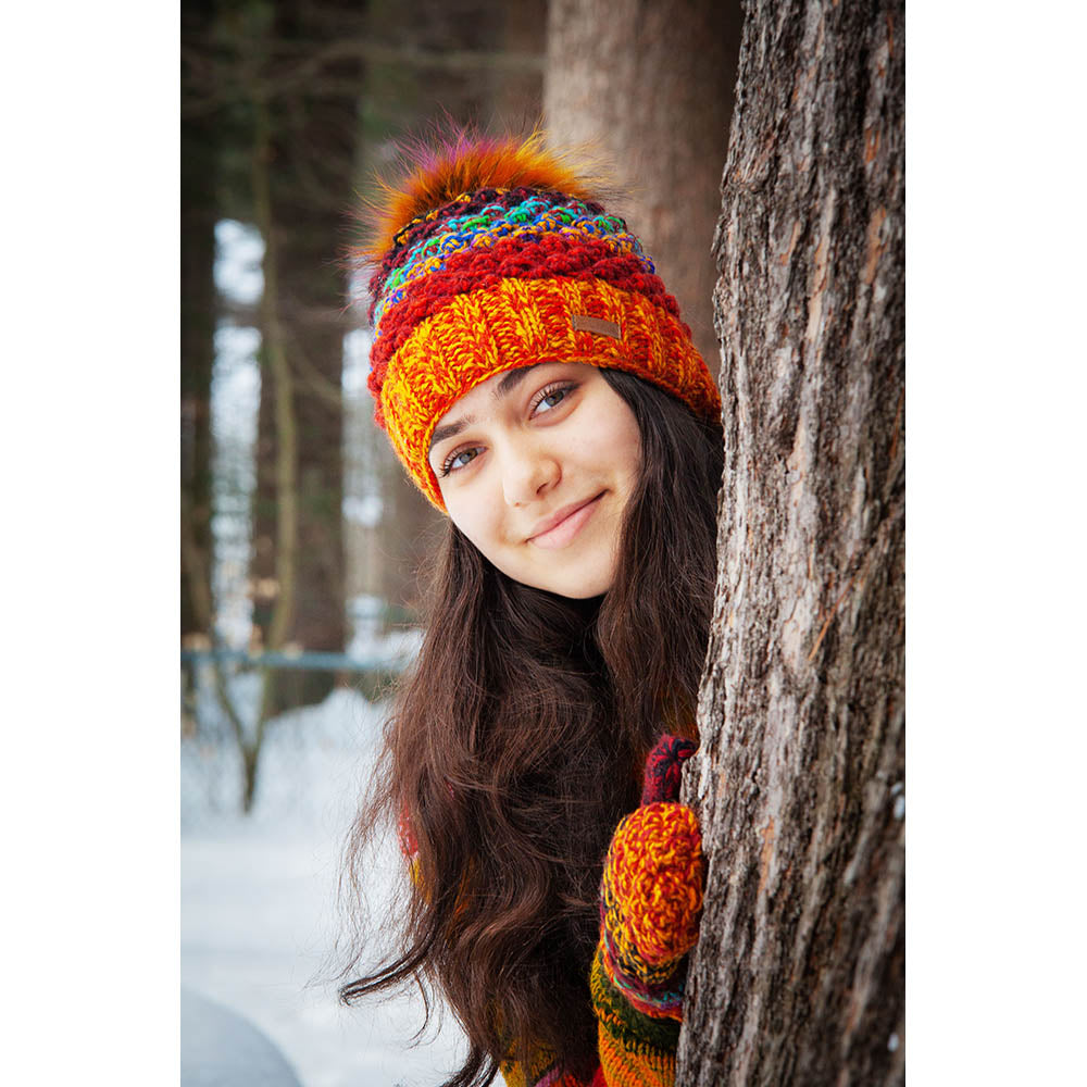 Victoria Orange Mittens